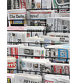   Presse, Schlagzeilen, Zeitungsständer