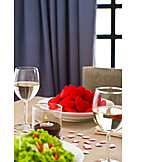   Valentine, Table Cover