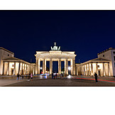   Berlin, Brandenburg gate, Pariser platz