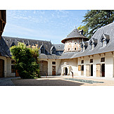   Stallung, Schloss chaumont