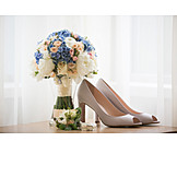   High heels, Bridal bouquet